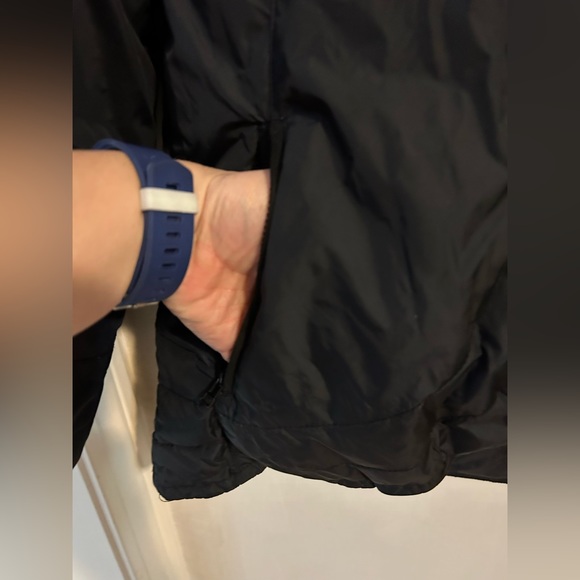 J.Jill black size medium puffy jacket. Preowned good condition. Make an … - Picture 7 of 10